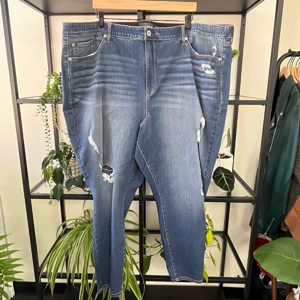 New Torrid Blue Distressed Skinny Jeans - Size 30R